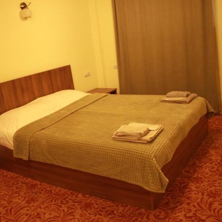 Hotel International Jerevan Exteriör bild