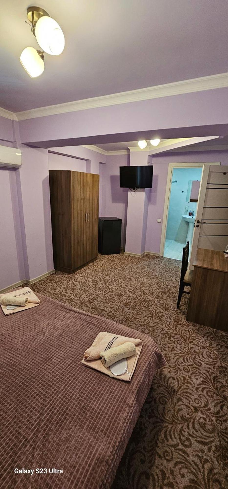 Hotel International Jerevan Exteriör bild